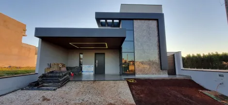 imagem 1 - Casa em Condomínio 251m², 3 quartos, sendo 3 suítes amplas, à venda no bairro Vila do Golf imagem 1 - Casa em Condomínio 251m², 3 quartos, sendo 3 suítes amplas, à venda no bairro Vila do Golf